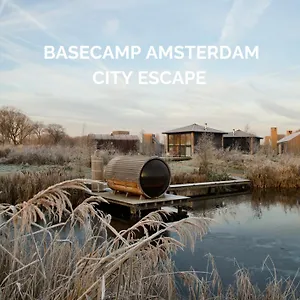 Basecamp 4*, أمستردام هولندا